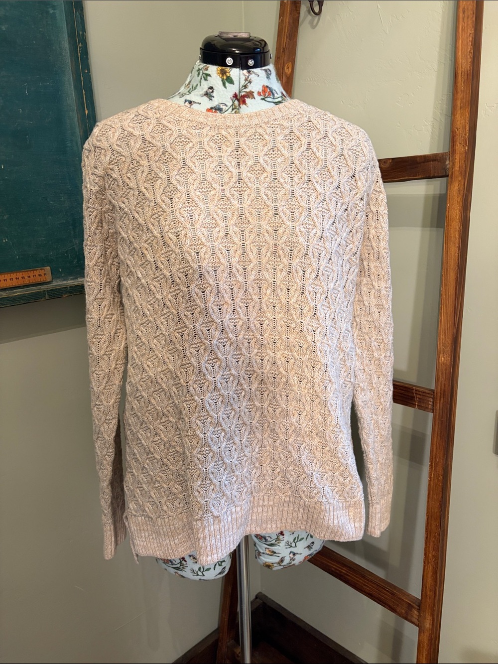 JEANNE PIERRE Light Cream Cable Knit Crewneck Sweater
